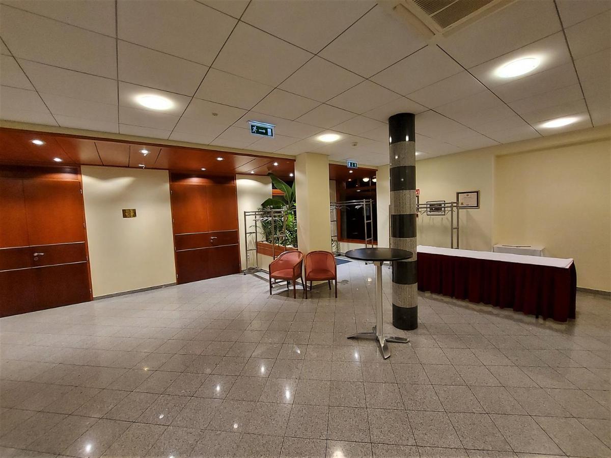 Csipke Hotel Kiskunhalas Exteriér fotografie