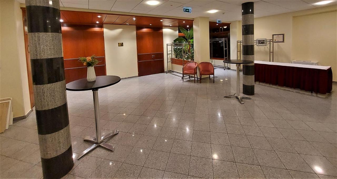 Csipke Hotel Kiskunhalas Exteriér fotografie